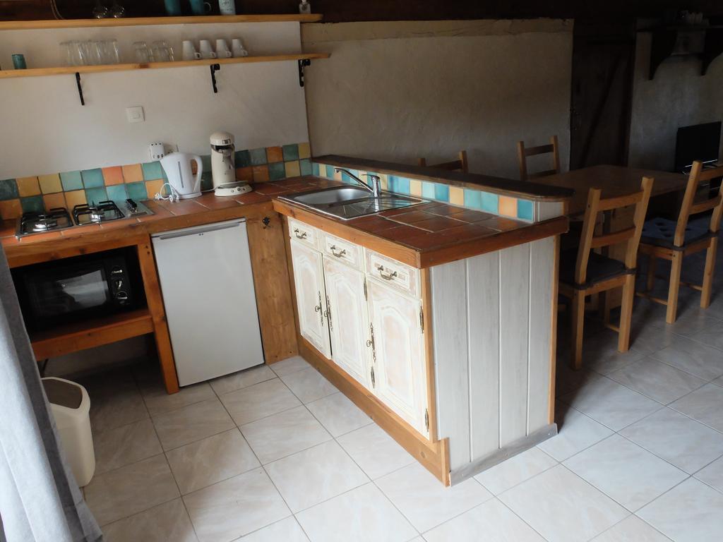 Le Bon Coeur Bed and Breakfast Ygrande Εξωτερικό φωτογραφία